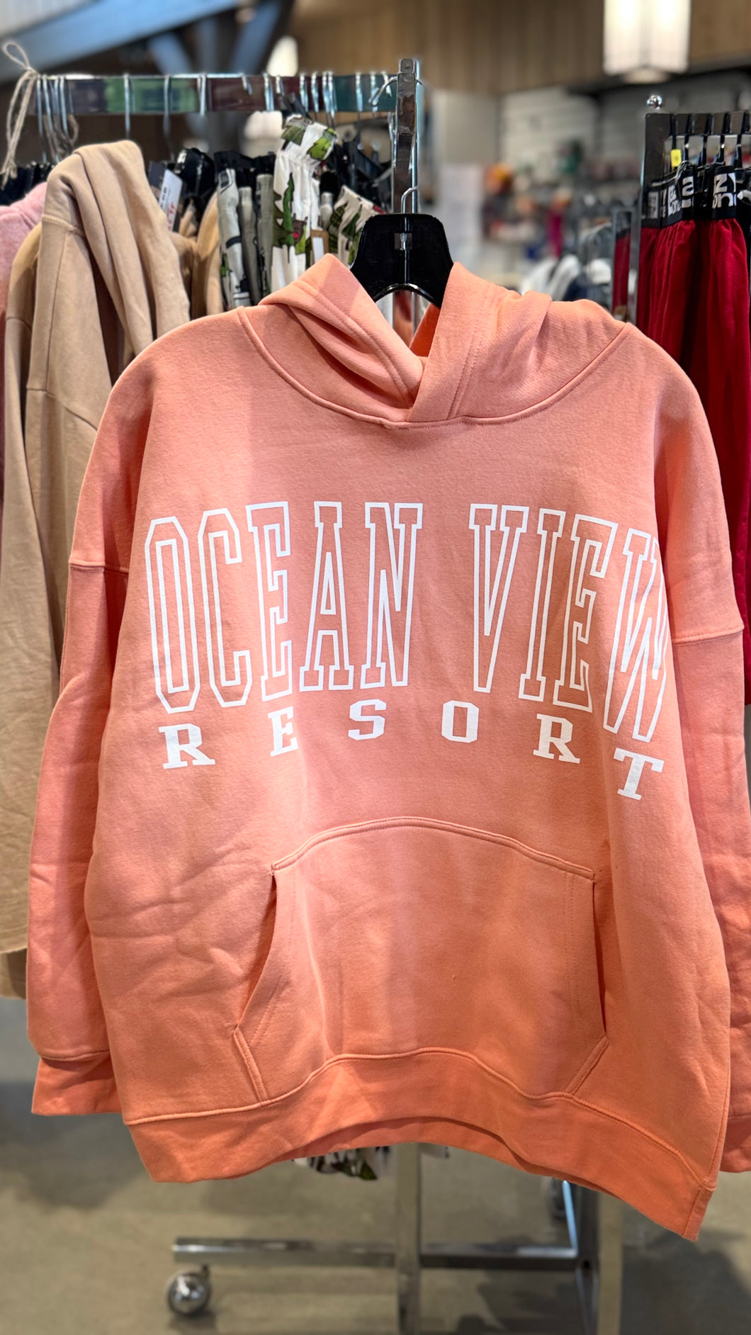 STRETCHED COLLEGE LETTERS WEEKENDER HOODIE